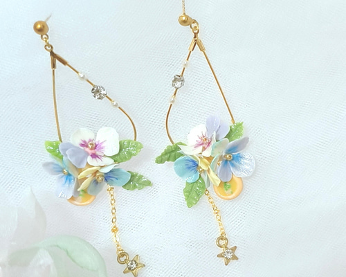 美しいハンドメイドジュエリー】パンジー（ブルー）フラワーピアス