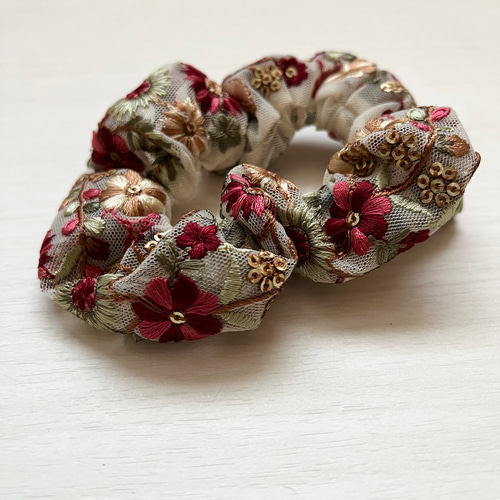 ハンドメイドシュシュM-3072♡ラテジョーゼット♡インド刺繍リボン付♡ ハンドメイドシュシュM-3072♡ラテジョーゼット♡インド刺繍