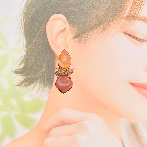 カボションピアス ニュアンス 冬アクセサリー ビーズピアス 大ぶり