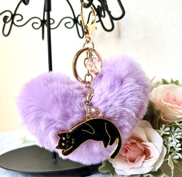 ねこちゃんレジンパーツふわふわブラックハート×ドット