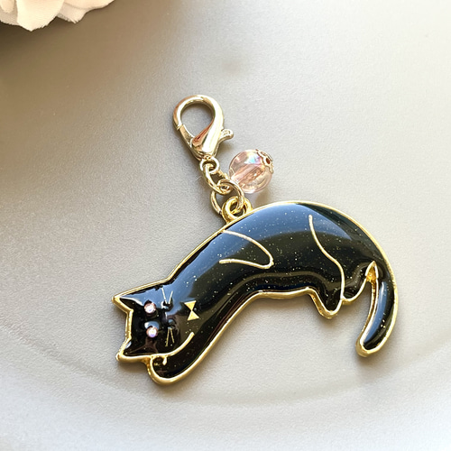 ねこちゃんレジンパーツふわふわブラックハート×ドット