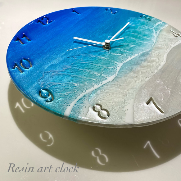 レジン海アート_時計 ブルーグラデーション 抜き穴文字タイプ 海