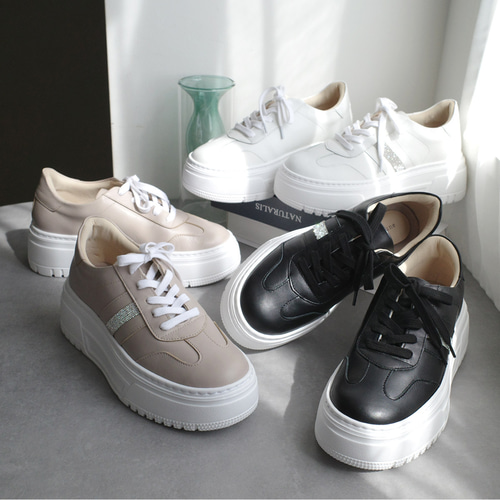 Paul　新品Y-3 ホワイトレザー厚底スニーカー Y-3 ホワイト 厚底スニーカー Paul 新品Y-3 ホワイトレザー厚底