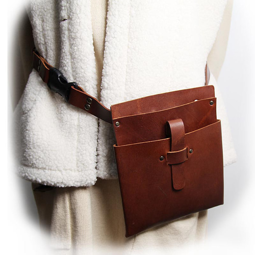 ロングベルト付 ヌメ革 茶 ベルトポーチ スマホケース ボディバッグ