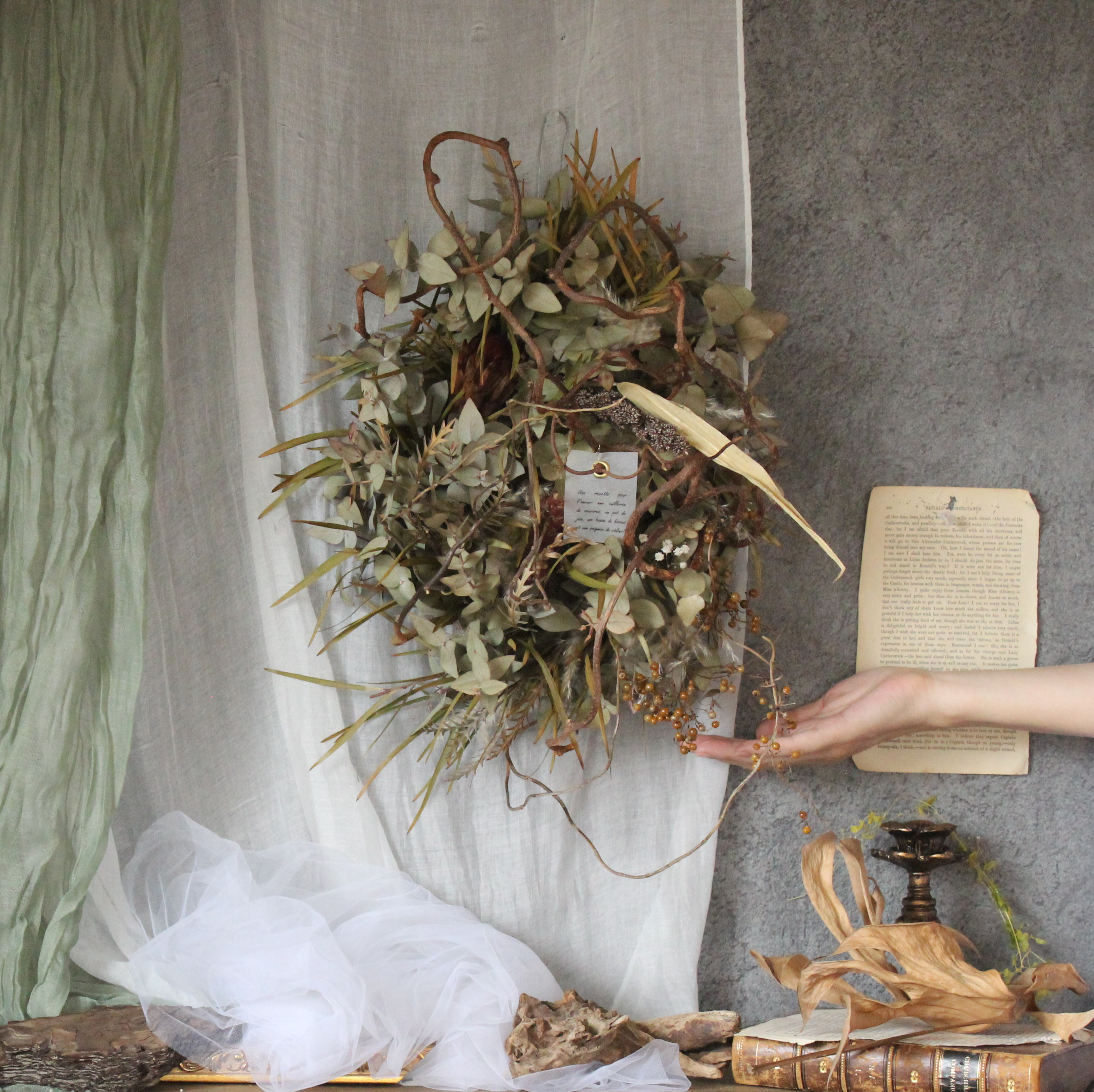 wreath「眠る森・OVAL」№１　約４５×２８cmリース　ドライフラワー　プロテア