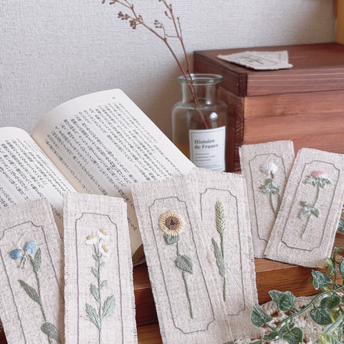 ﾋﾏﾜﾘ«押し花刺繍の栞» *刺繍ブックマーカー *手帳・日記帳に