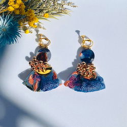 ガラスカボション】ビビッド青×インド刺繍リボン×ハーバリウム×フック