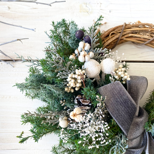 プリザーブドフラワー︎︎⟡ベロアリボンとシックな針葉樹のクリスマス