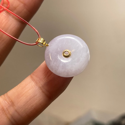 本翡翠k18ラベンダー平安玉璧ネックレストップ