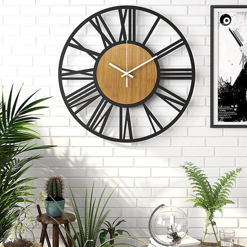 IDÉE ▷ 壁掛け時計 ローマ数字 IDEE TIMING 掛け時計 ローマ数字 φ200 アルミ｜時計｜IDEE SHOP