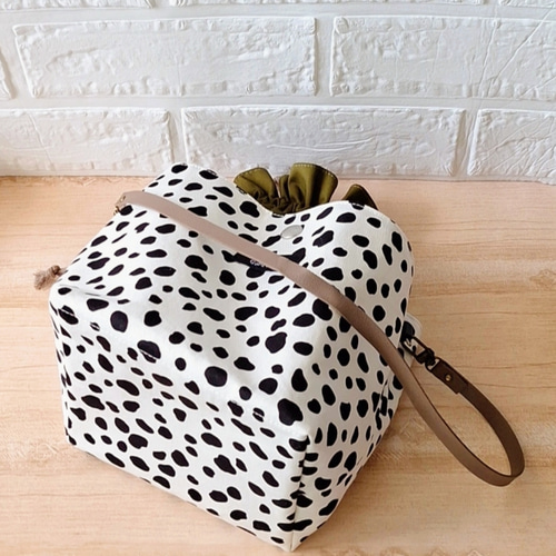 松竹梅子　あおりポケットの巾着バッグ Easy to make cute drawstring bag with outside pocket