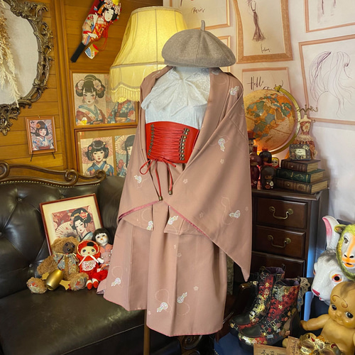 専用ページ 着物リメイク×モダンデザイン　和洋の調べを纏う特別な一着 和洋折衷 レトロ 古着 長襦袢 着物 和 モダン ハンドメイド