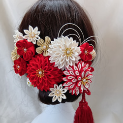 受注制作】赤 白 つまみ細工 髪飾り 成人式 結婚式 七五三 和装 袴
