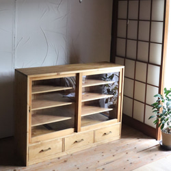 即納】W120 引き違い棚。ガラス引き戸の棚。食器棚。 チェスト