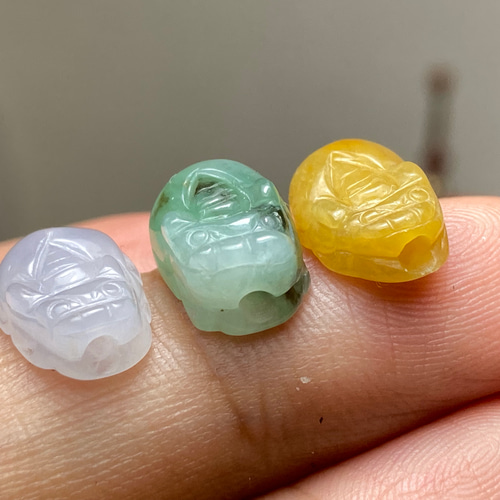 RS8-120 3点セット 通穴 貔貅 白瓷 花緑 黄色 本翡翠 ミャンマー産 A貨 