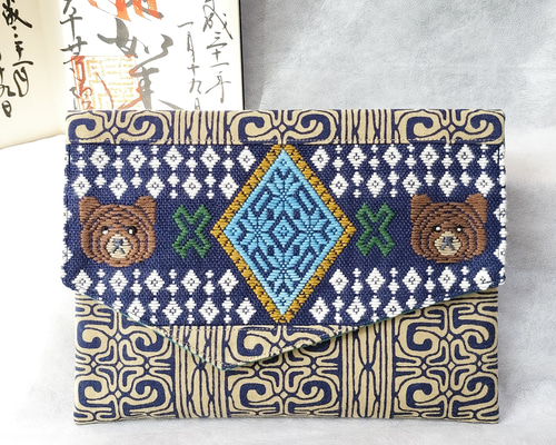 アイヌ文様とこぎん刺しが奏でるハーモニー』キムンカムイの