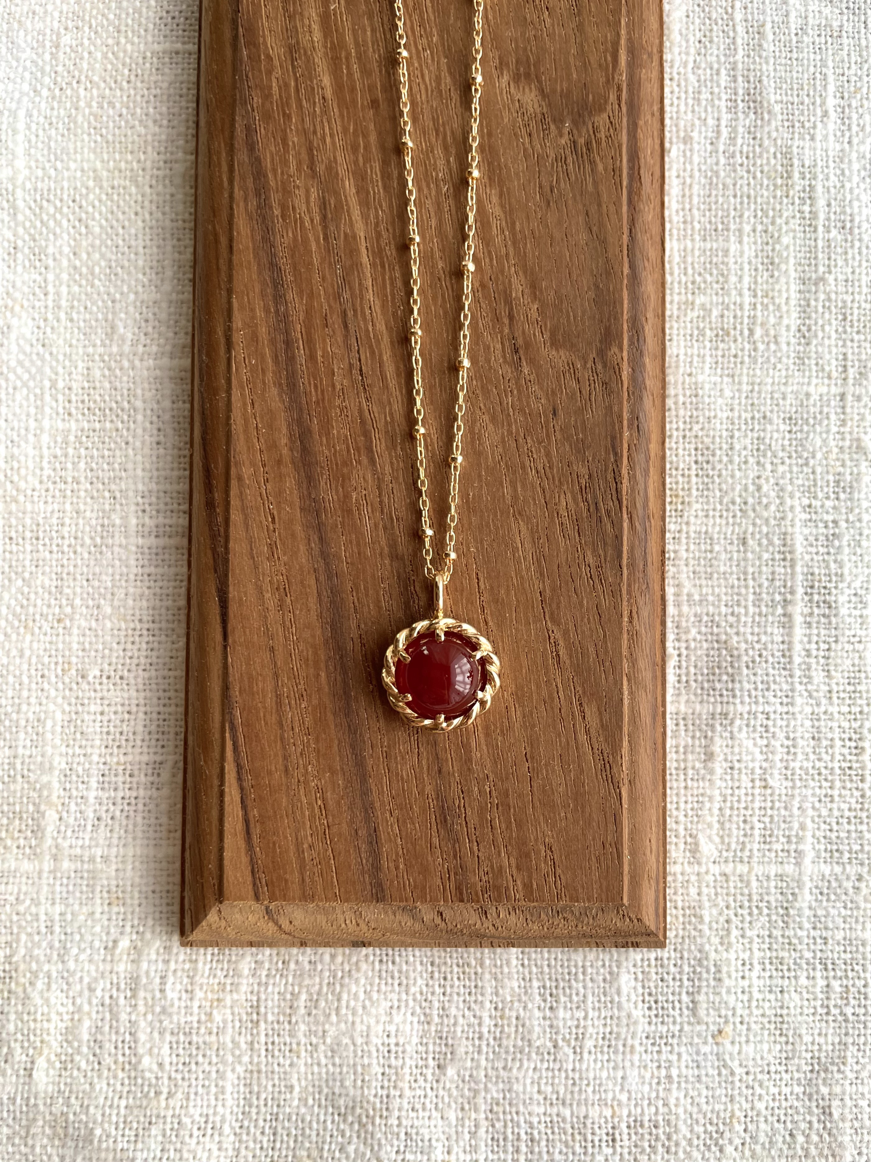 カーネリアン取り巻きネックレス