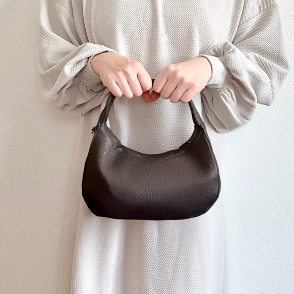 ＼新作／育てるレザーのころんと2WAYワンハンドルバッグ【姫路レザー本革】 2枚目の画像