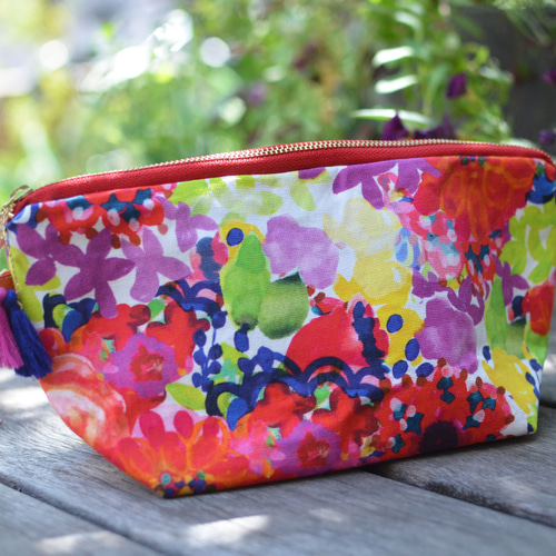 Resort Flower ファブリック ポーチ マチ(8cm)つき マルチポーチ