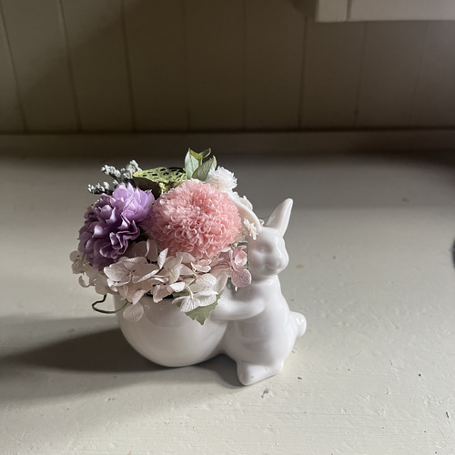 うさぎのエッグスタンド仏花 小さな家族 ペットのお悔やみ 仏壇