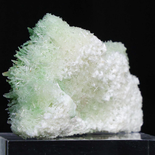 自然界による緑色の綺麗な変種』 天然 グリーン セレナイト 9g 鉱物