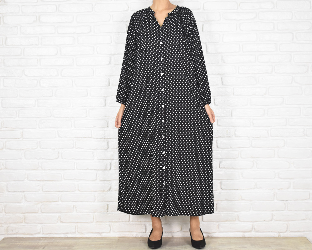 ドット柄スキッパーシャツ長袖ワンピース　ブラック　シャツワンピ―ス　水玉　３WAY