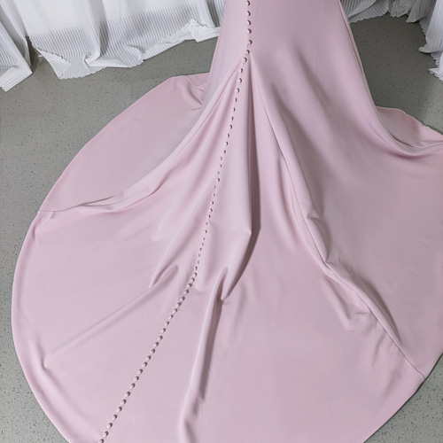 送料無料！パーティードレス ピンク フェザードレス くるみボタン  