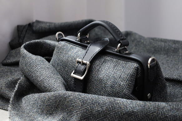 「ウール×革の組み合わせ」大人気！横型がま口バッグ 手作りのレザーショルダーバッグレディース 13枚目の画像