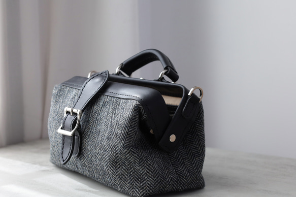 「ウール×革の組み合わせ」大人気！横型がま口バッグ 手作りのレザーショルダーバッグレディース 14枚目の画像