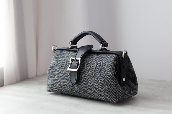 「ウール×革の組み合わせ」大人気！横型がま口バッグ 手作りのレザーショルダーバッグレディース 1枚目の画像