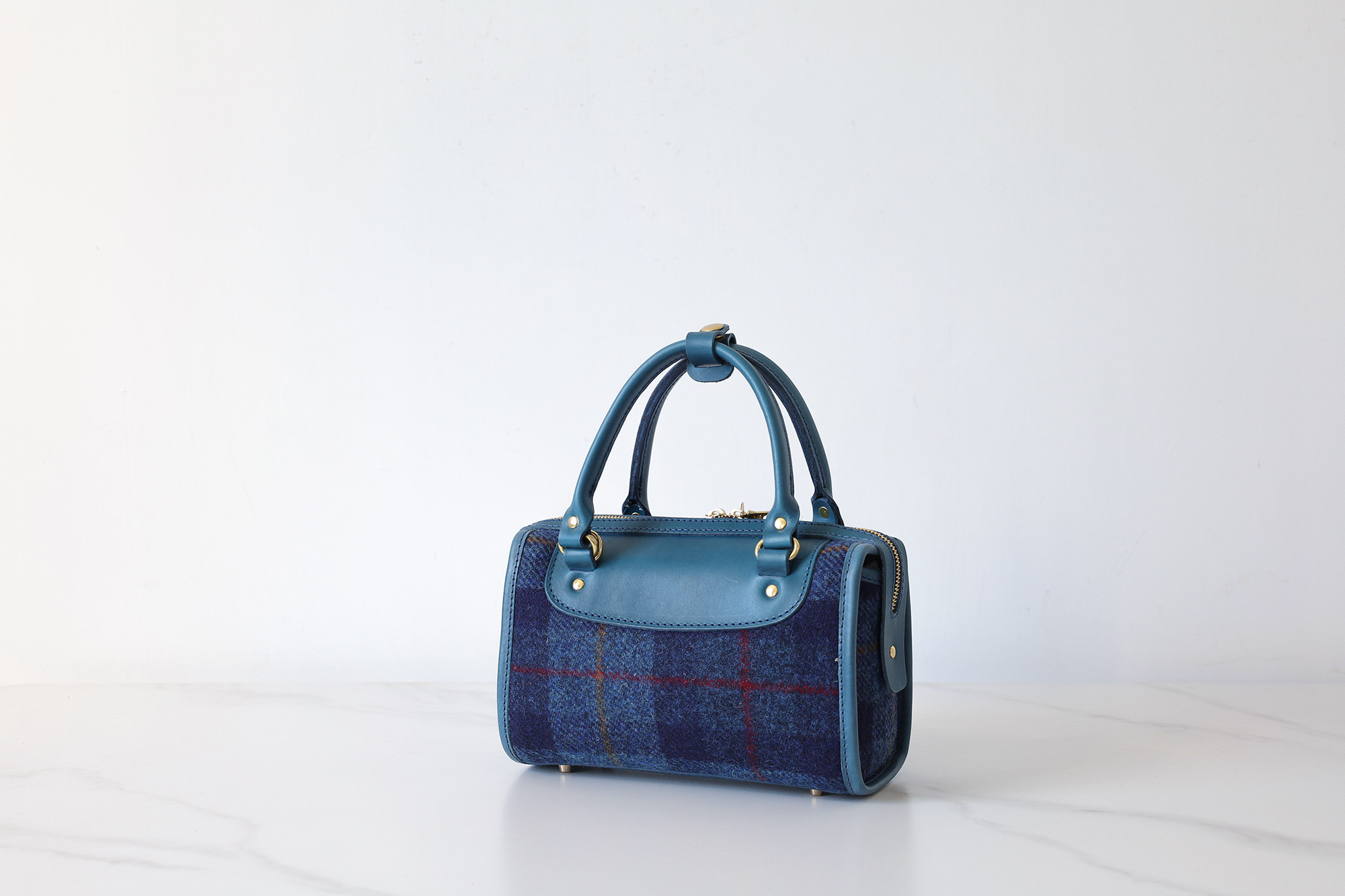 「ウール×革の組み合わせ」小型ボストンバッグ  トートバッグ ショルダーバッグ お出かけにピッタリ 2WAY 中型鞄