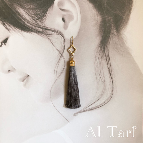 モロッカンモチーフ ロングタッセルのピアス/イヤリング ピアス