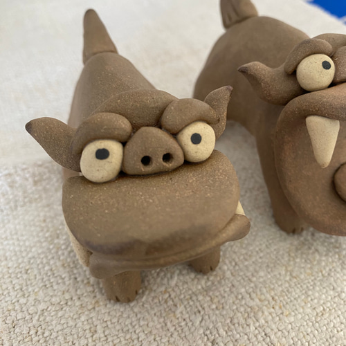 めで鯛物ったカバさん❤️縁起物、かば人形、陶器人形、置物、ハンドメイド、 京陶人形 托鉢 小（仔犬付き） | 小刀屋忠兵衛 | 京ものさんぽ