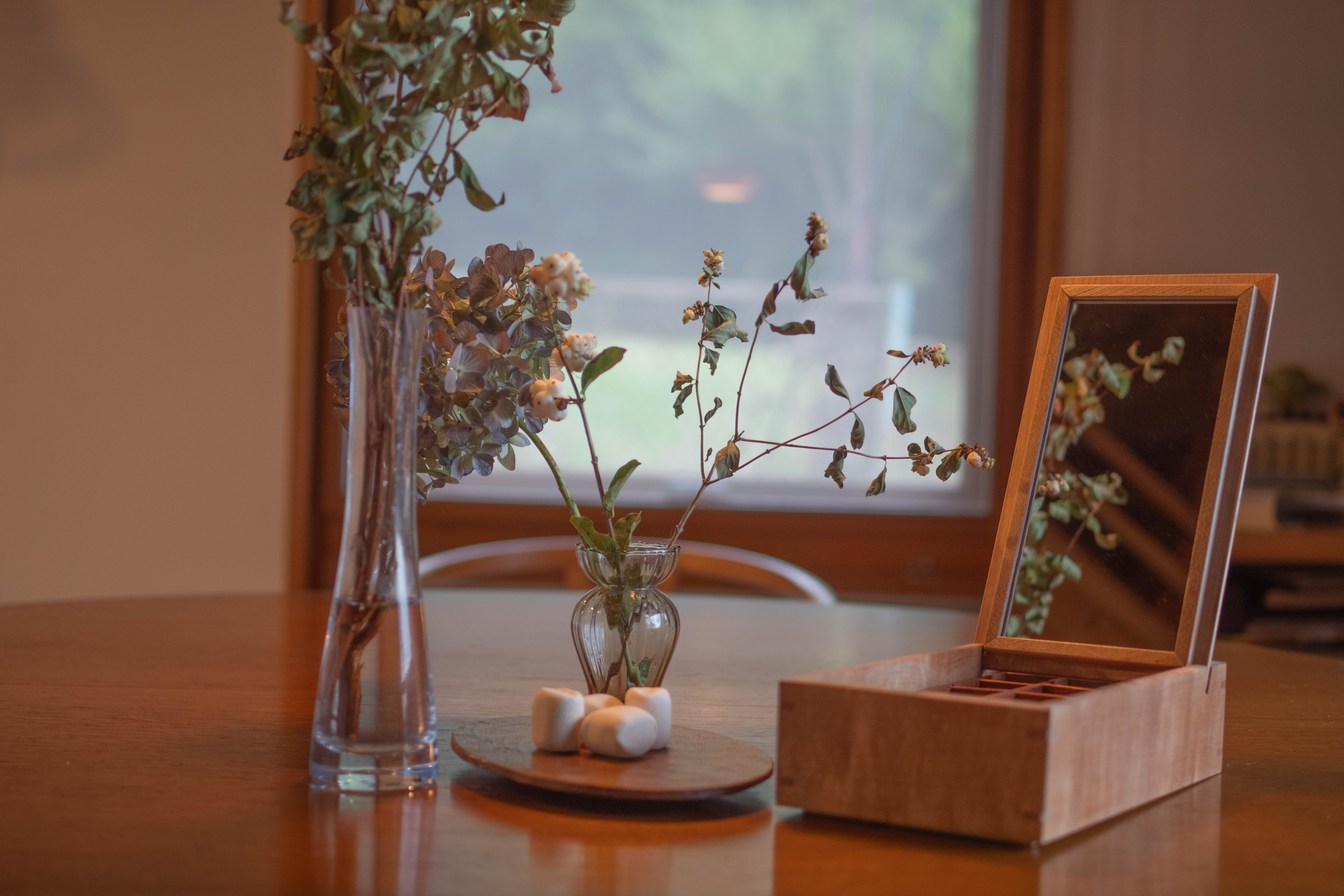 木の温もりのジュエリーボックス（くるみ） 木製ジュエリーボックス アクセサリー収納 くるみ 無垢材 マホガニー 鏡付き