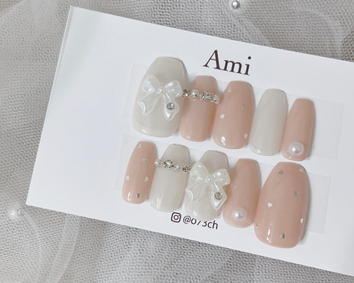【オーダー】ネイルチップ　ワンホン　韓国　キラキラ　リボン　ホワイト　ワンカラー オーダー】ネイルチップワンホン韓国キラキラリボンホワイトワンカラー