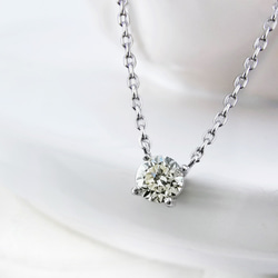 【未使用】K18WGダイヤ付き❣️ペンダントクリッカー a07fd3377f8e8d11cf667ac6289d2f