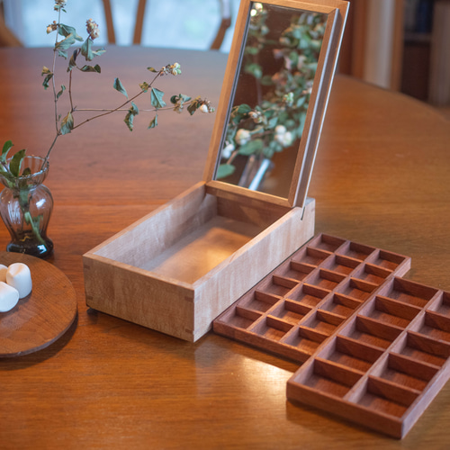 木の温もりのジュエリーボックス（かえで） 木製ジュエリーボックス