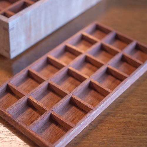 木製 標本箱 ジュエリー収納20仕切り 赤ベルベット 木の温もりのジュエリーボックス（かえで） 木製ジュエリーボックス