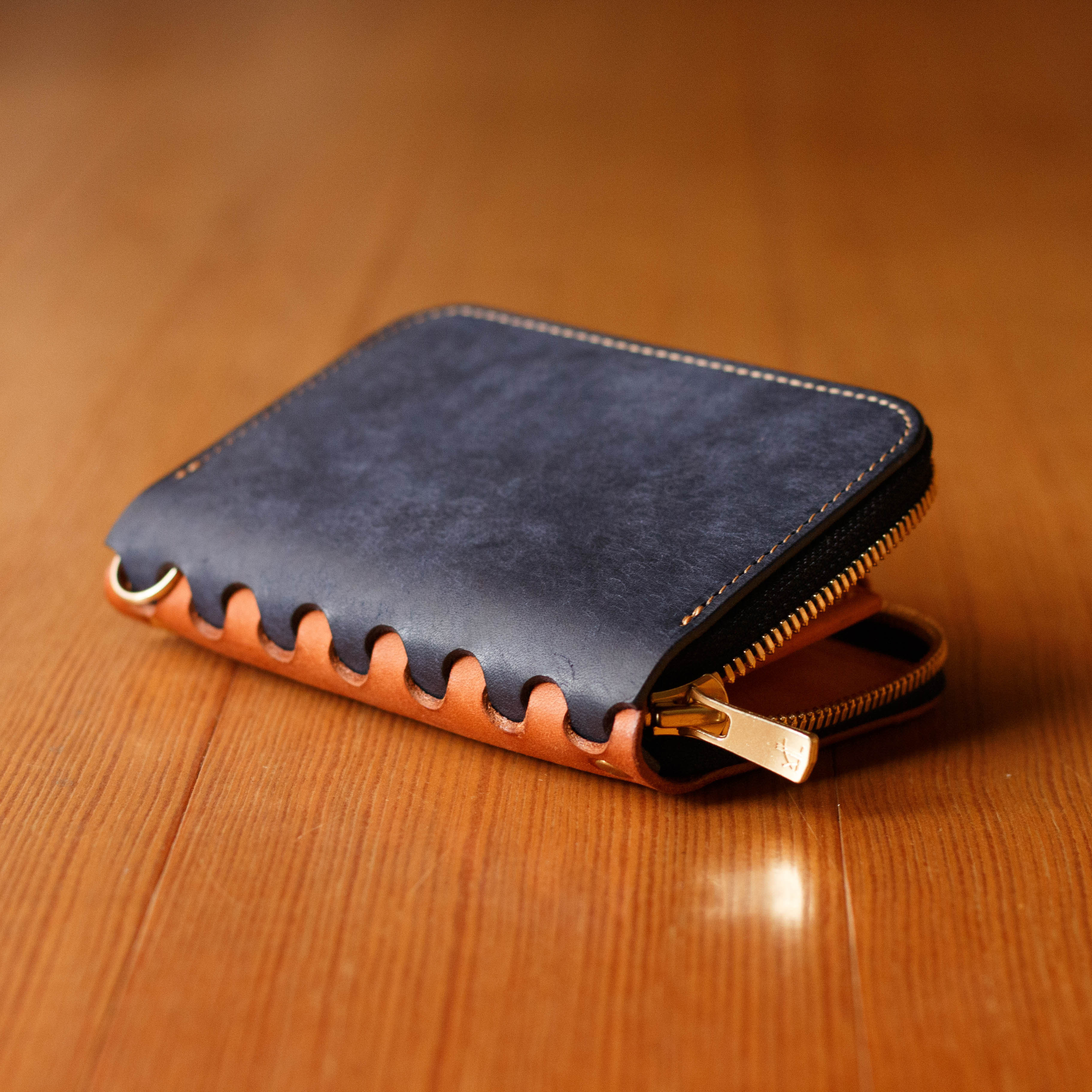 結-MUSUBI-ミドル財布｜本革2トーンミドルファスナー財布