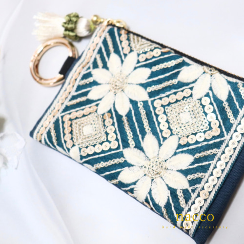 インド／刺繍リボン】＊フラットポーチ＊ カラビナ付き
