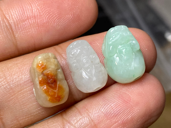 RS8-125 通穴 貔貅 赤翡翠 白瓷 薄緑 本翡翠 ミャンマー産 A貨 財布 
