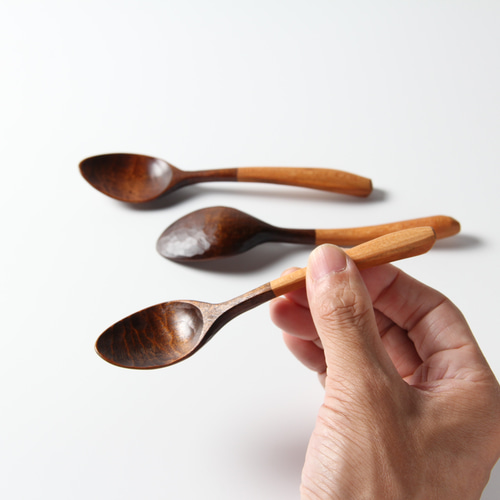 おいしそうな木のスプーン ティースプーン【サクラ】（拭き漆仕上げ