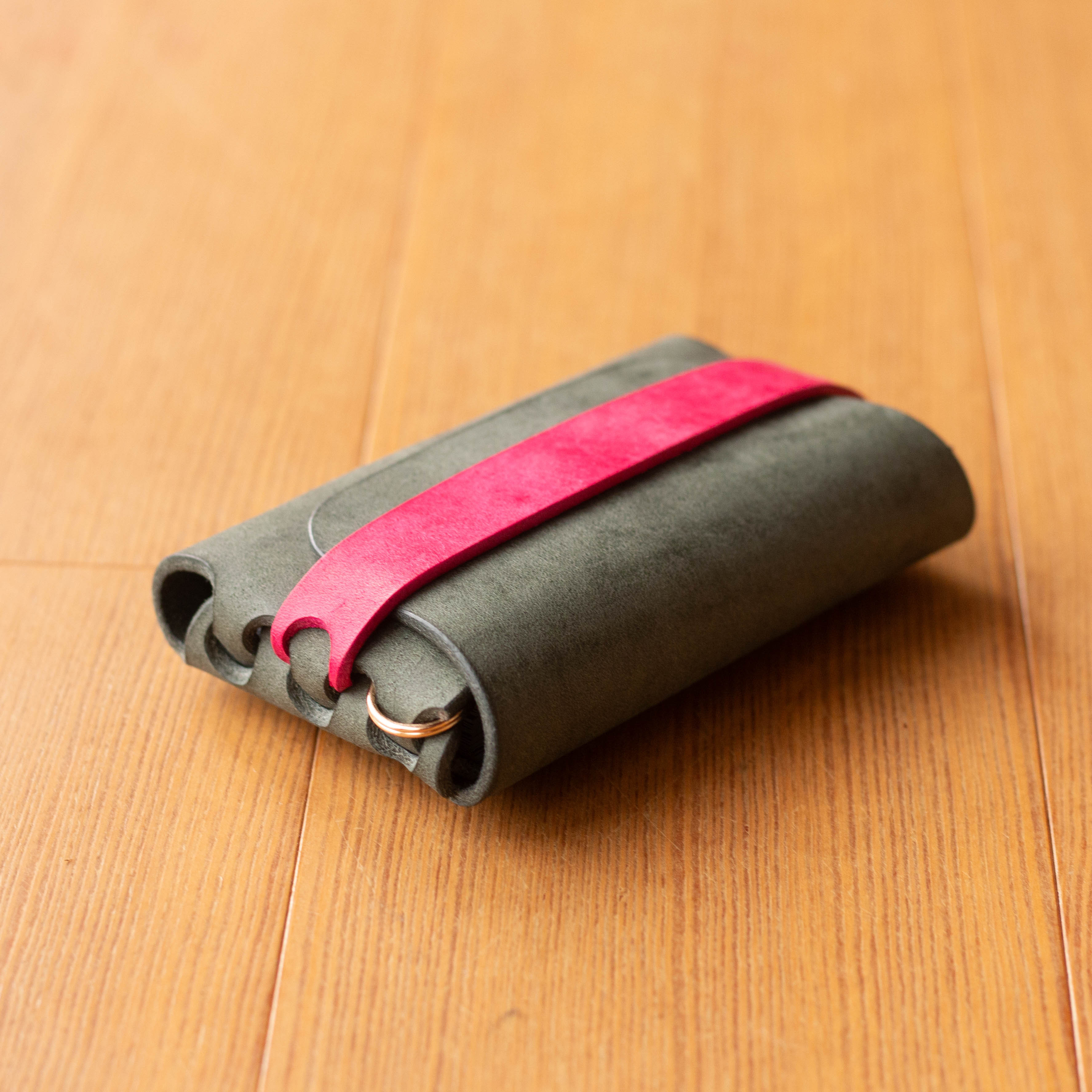 結-MUSUBI-カードケース｜縫わない ベルト止め式