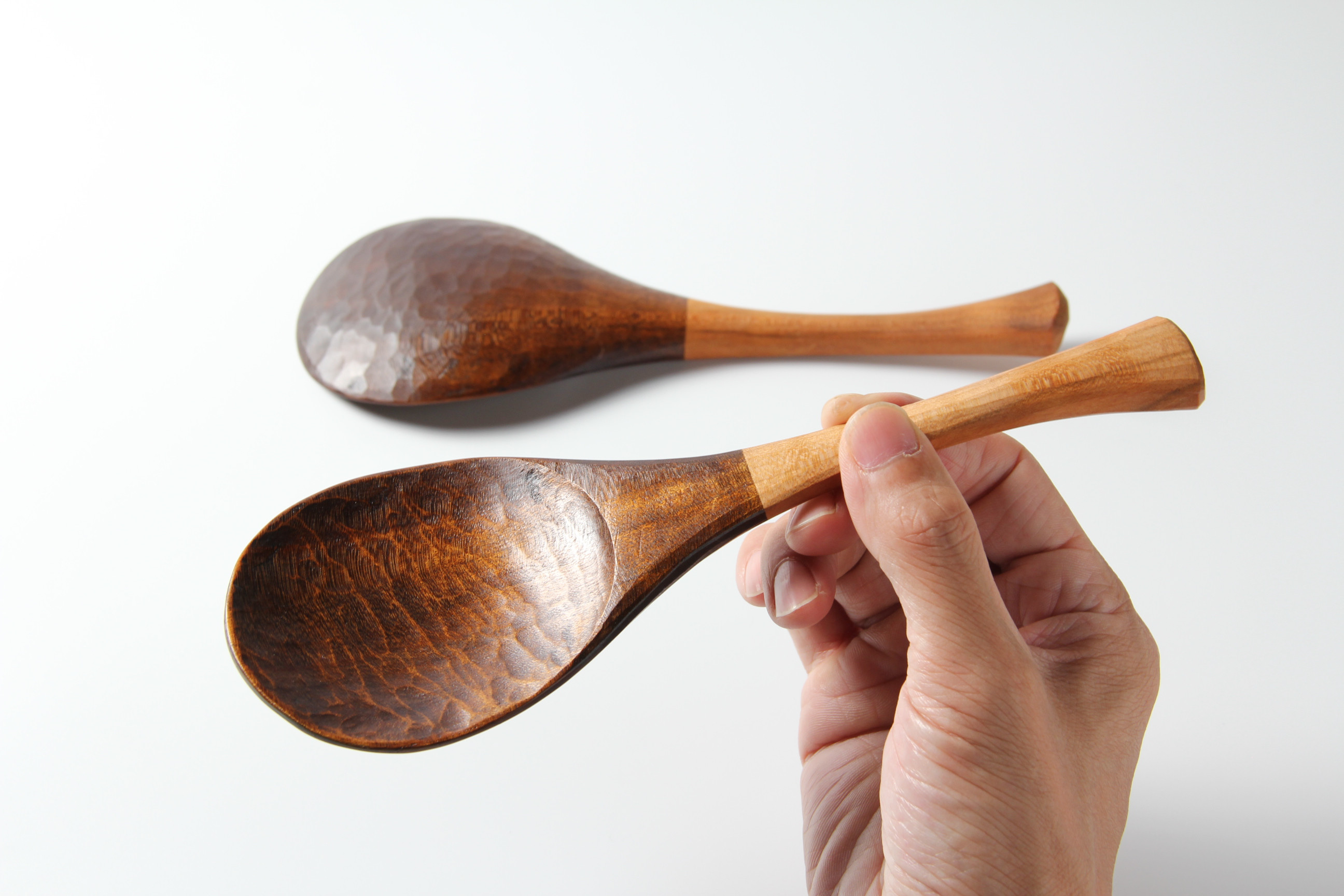 おいしそうな木のサーバースプーン　【サクラ】（拭き漆仕上げ）