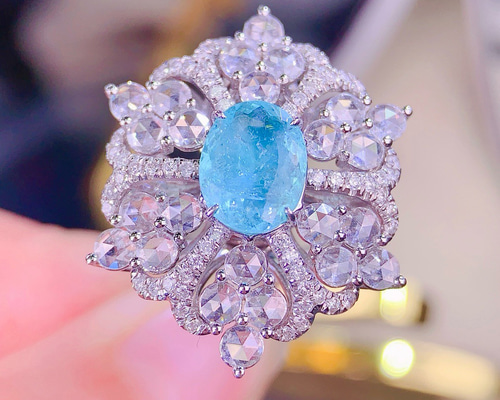 1.05ct天然パライバトルマリン高級K18 鑑定書付き