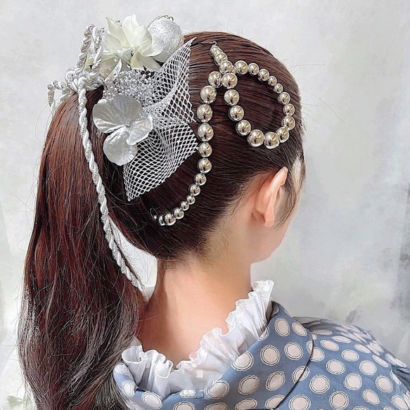 クールシルバー 髪飾り ランダムボールチェーン ホワイトシルバー 成人