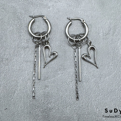 【パーツ取り外し可能】スタイリッシュなシルバーハートとシルバーフープのピアス　サージカルステンレス　かっこいい　モード 2枚目の画像