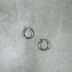 【パーツ取り外し可能】スタイリッシュなシルバーハートとシルバーフープのピアス　サージカルステンレス　かっこいい　モード 9枚目の画像