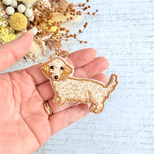 2way】ビーズ刺繍のうちの子ブローチ、バッグチャーム・ミニチュア