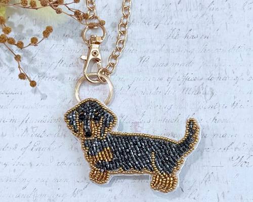 2way】ビーズ刺繍のうちの子ブローチ、バッグチャーム・ミニチュア